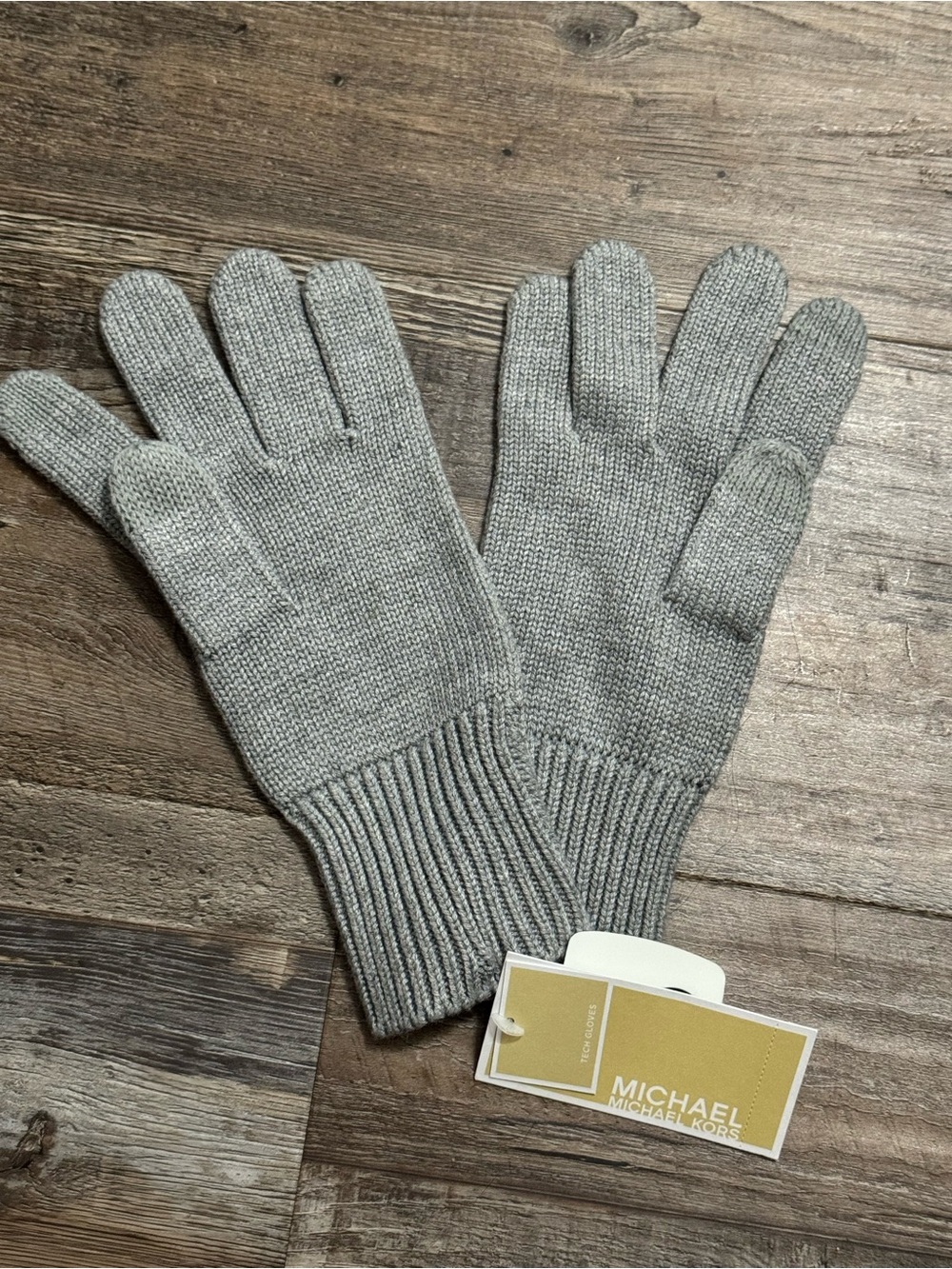 NWT MICHAEL Michael Kors Tech Touch Screen Knit Gloves Grey